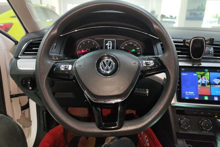 Used Volkswagen Lamando 2019 230TSI DSG Fashion Edition China V Standard Steering Wheel