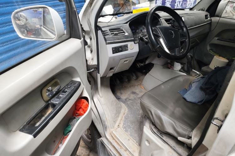 Used Jinbei New Hiace X30L 2016 1.5L Wealth Edition DLCG14 Driver Seat