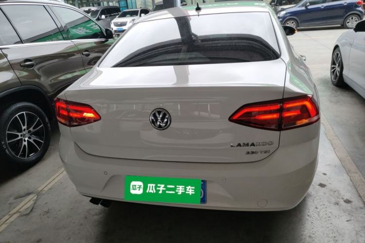 Used Volkswagen Lamando 2018 230TSI DSG Fashion Edition
