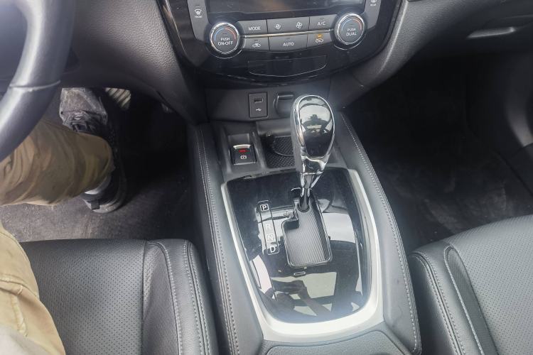 Used Nissan X-Trail 2019 2.0L CVT Smart Connect Comfort Edition 2WD
