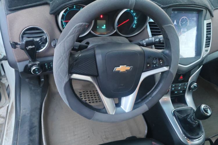 Used Chevrolet Cruze 2013 Hatchback 1.6L Manual Luxury Model