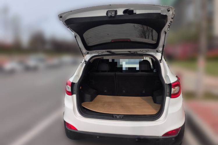 Used Hyundai ix35 2015 2.0L Automatic 2WD Smart Version China V Standard
