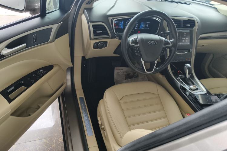 Used Ford Mondeo 2013 2.0L GTDi 200 Luxury Model
