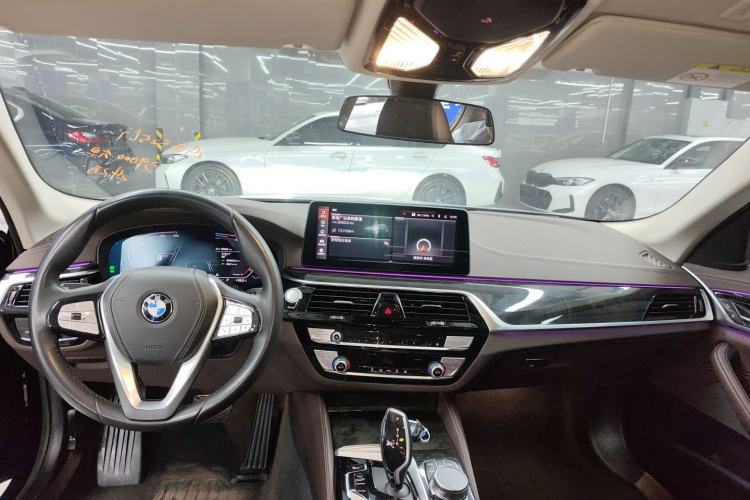 Used BMW 5 Series 2022 Second Facelift 525Li Luxury Package Center Console