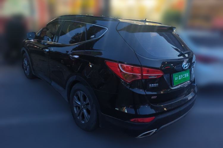 Used Hyundai Santa Fe 2015 2.4L Automatic Two-Wheel Drive Smart Version 5 Seats Rear Left 45 Deg