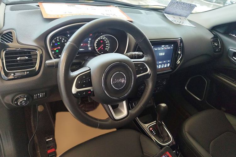 Used Jeep Compass 2019 220T Automatic Family Edition
