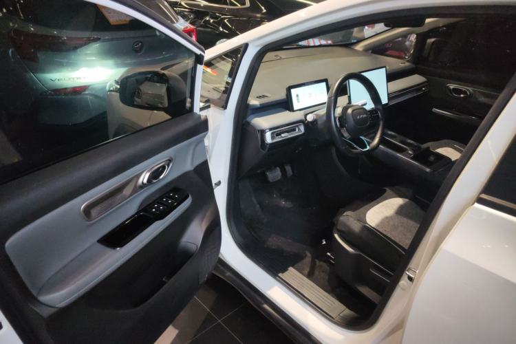 Used AION Y 2023 Younger