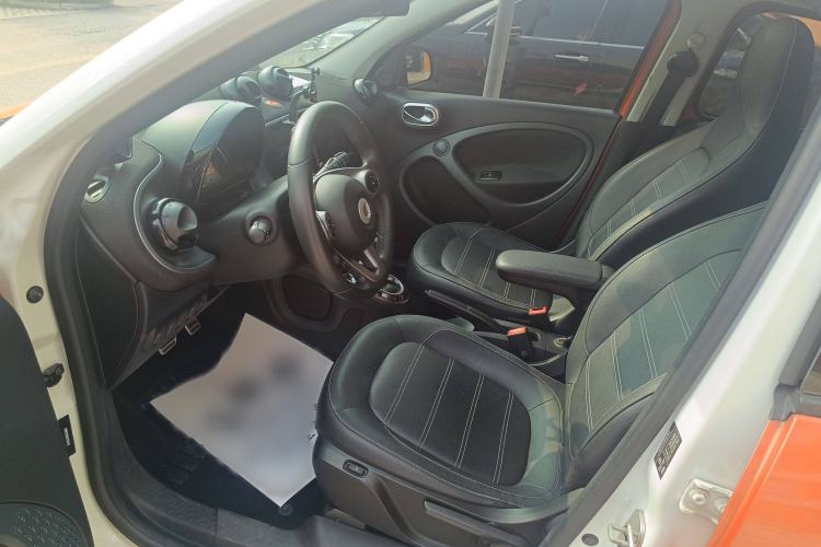 Used smart forfour 2016 0.9T 66 kW Pioneer Edition