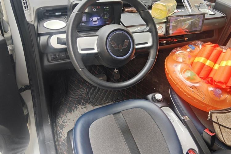 Used Wuling Hongguang MINIEV 2022 GAMEBOY 200km Gaming Edition with Lithium Iron Phosphate Center Console