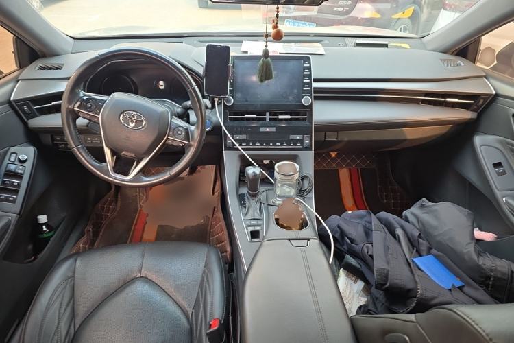 Used Toyota Avalon 2019 Dual-Engine 2.5L XLE Prestige Version China VI Standard