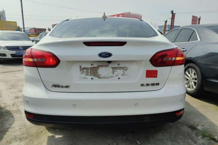 Used Ford Focus 2017 Sedan 1.6L Automatic Fashion Edition Smart Drive Version
