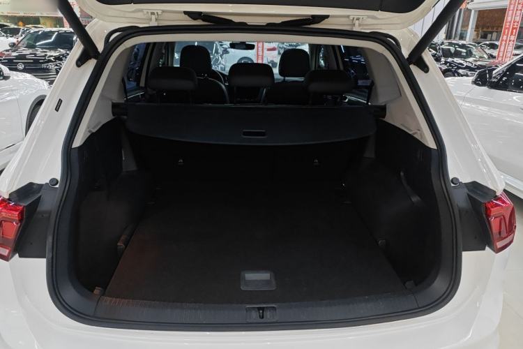 Used Volkswagen Tiguan L 2021 330TSI Automatic Two-Wheel Drive R-Line Enhanced Edition
