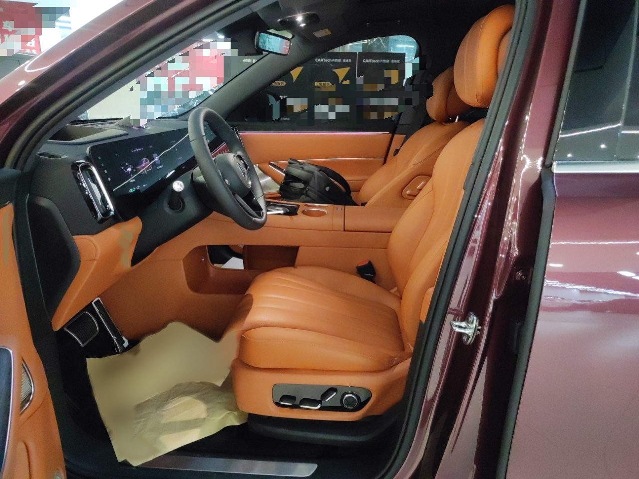 Переднее сиденье в автомобиле