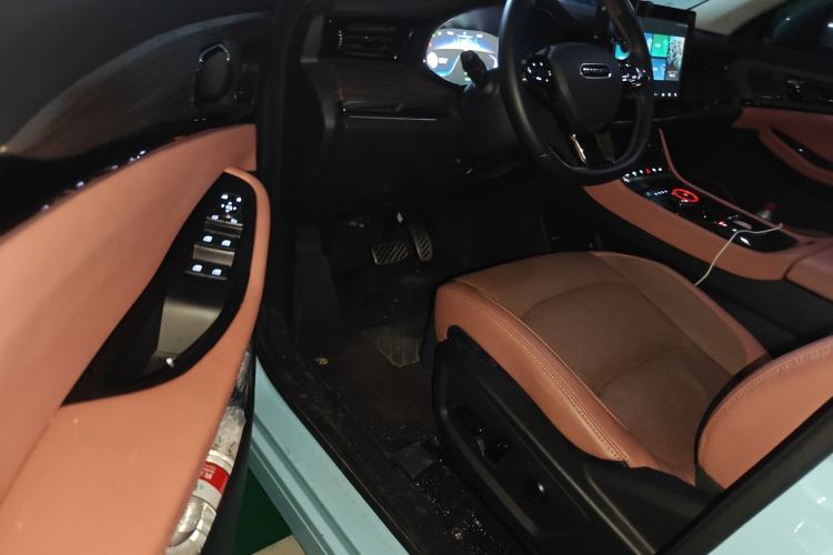 Used Skyworth EV6 2022 620 Smart Edition Driver Seat