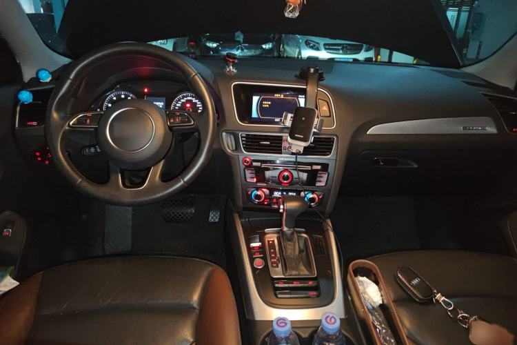 Used Audi Q5 2018 Collector's Edition 40 TFSI Technology Model Interior 2