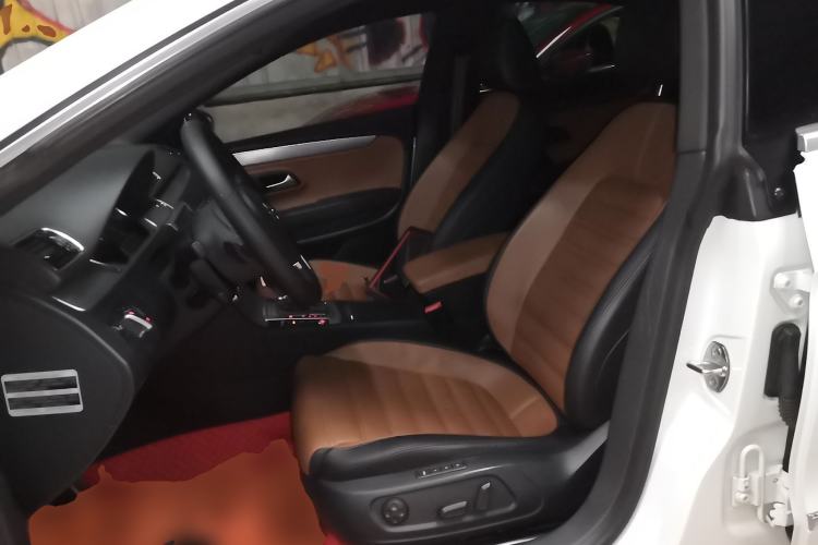 Used Volkswagen FAW-Volkswagen CC 2015 1.8TSI Luxury Model