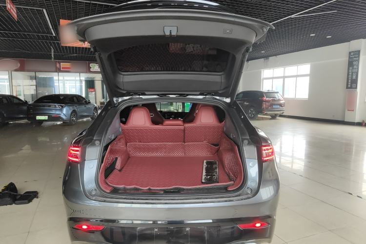 Used Hima Luxeed R7 2024 All-Electric 802 km Max Trunk