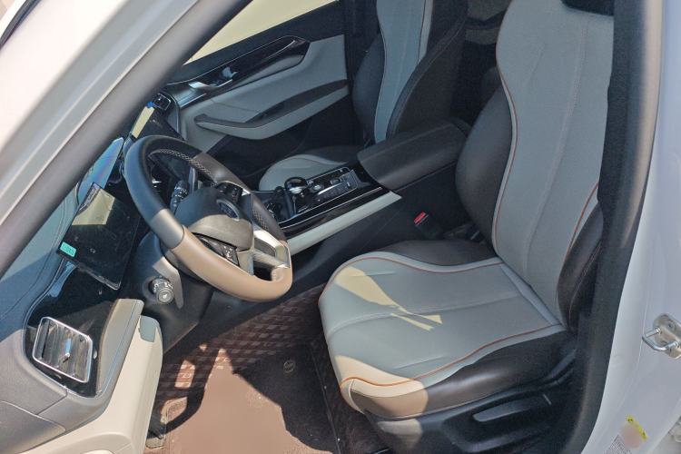 Used BYD Qin PLUS 2024 Honor Edition EV 420KM Leading Model Left Front Seat