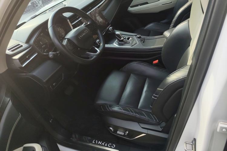 Used Lynk & Co 05 2020 2.0TD Two-Wheel Drive Shine Halo
