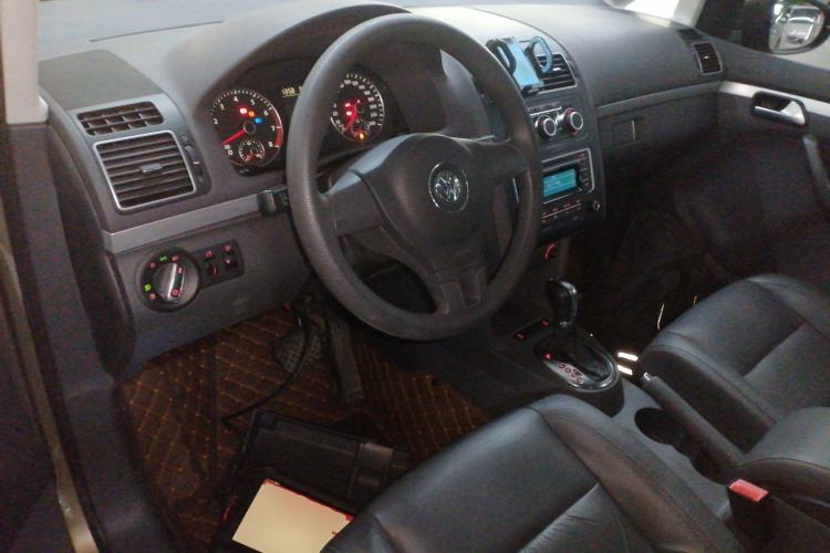 Used Volkswagen Touran 2015 1.4T DSG Comfort Edition 5 Seats