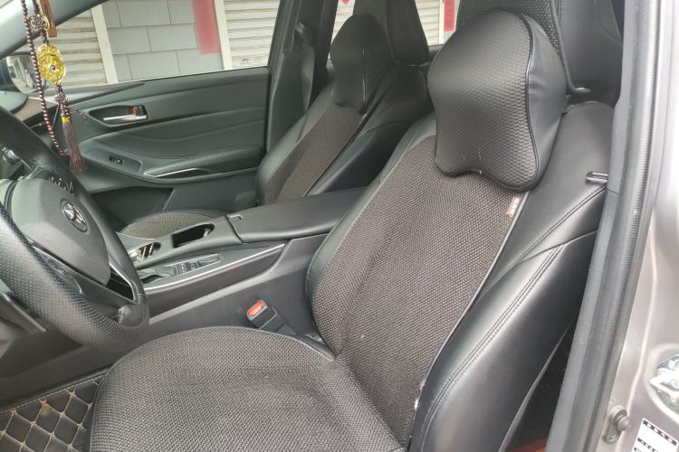 Used Toyota Avalon 2019 2.5L Ambition Version China VI Standard Left Front Seat