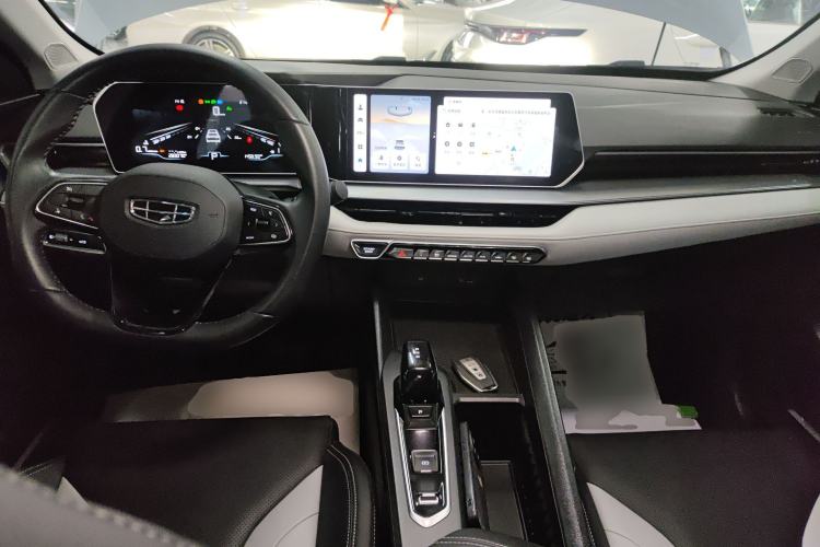 Used Geely Auto Binray 2024 Binrui COOL 1.5T DCT Champion Edition Center Console