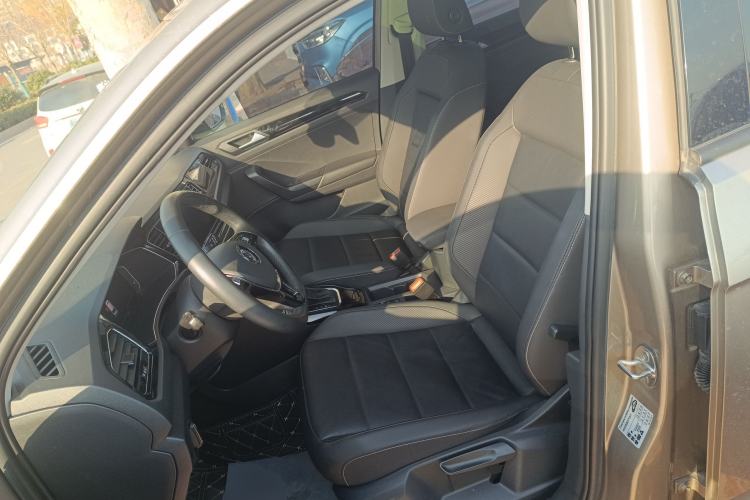 Used Volkswagen T-ROC 2020 280TSI DSG Two-Wheel Drive Comfort Version