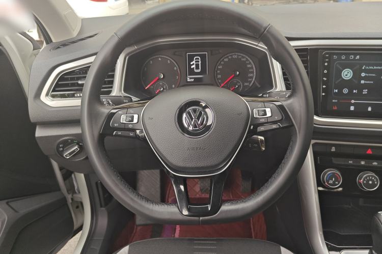 Used Volkswagen T-ROC 2019 230TSI DSG Two-Wheel-Drive Advanced Version China VI Standard Steering Wheel