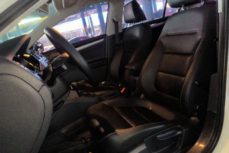 Used Volkswagen Sagitar 2018 280TSI DSG Ignite Edition Left Front Seat