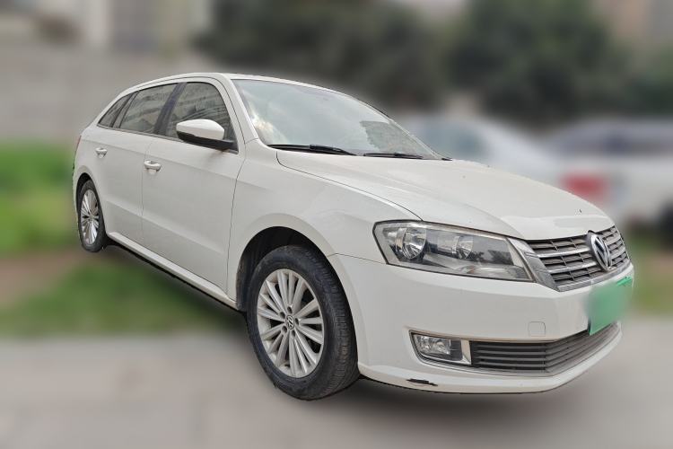 Used Volkswagen Gran Lavida 2013 1.6L Automatic Comfort Model Front Right 45 Deg