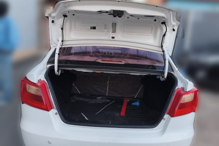 Used CHANGAN Alsvin V3 2015 1.4L Manual Warm-Hearted Model China V Standard