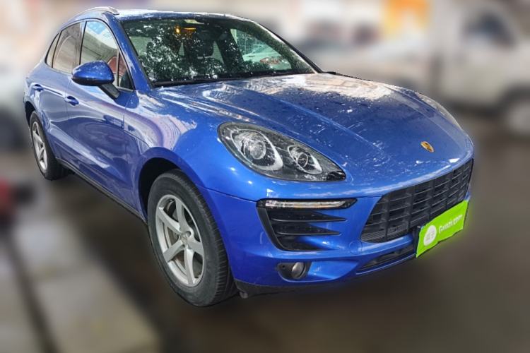 Used Porsche Macan 2017 Macan 2.0T Front Right 45 Deg