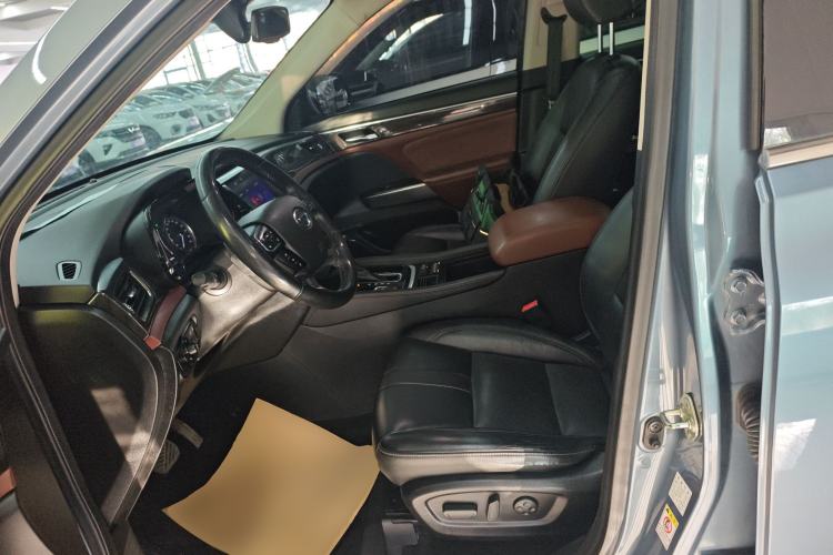 Used GAC Trumpchi GS8 2017 320T Two-Wheel Drive Luxury Smart Connectivity Version (7 Seats)