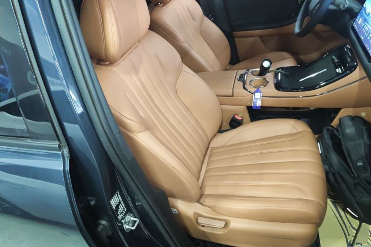 Used AION V 2024 Aion Tyrannosaurus 650 Smart Luxury Edition Right Front Seat