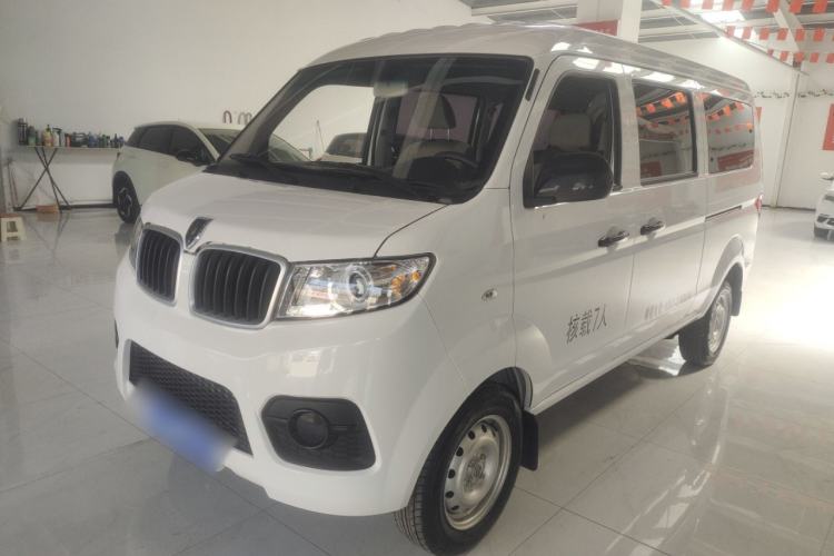 Used Jinbei Hiace X30 2023 1.5L Super-Comfortable Passenger Van 5/6/7-Seater Non-Air-Conditioned Version Model SWC15M