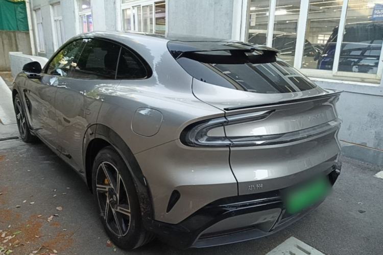 Used Xiaomi Auto YU7 2025 Ultra-Long Range All-Wheel Drive Pro Version
