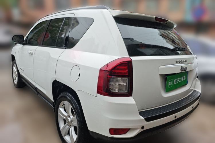 Used Jeep Compass 2015 2.0L two-wheel drive sport version