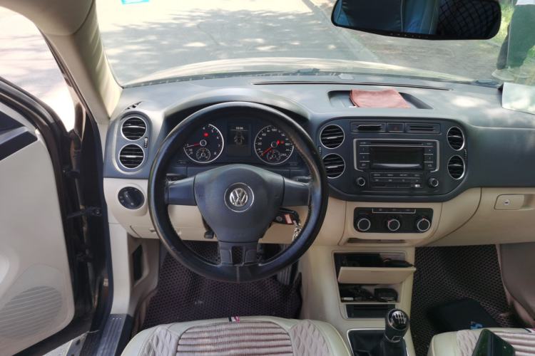 Used Volkswagen Tiguan 2015 1.8TSI Manual Two-Wheel Drive Fashion Edition Steering Wheel