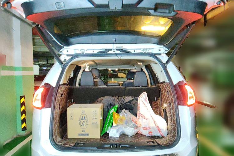 Used Ford Edge 2018 EcoBoost 245 Four-Wheel Drive Titanium 7-Seater Trunk