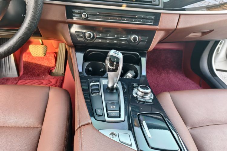 Used BMW 5 Series (Import) 2015 520i Elegant Edition