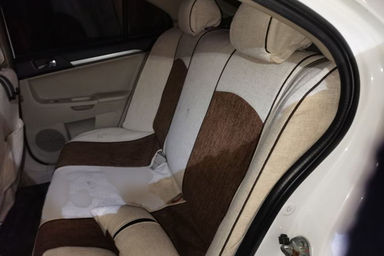 Used Mitsubishi Lancer EX 2011 Fashion Edition 1.8L Manual Smart Type Interior 4