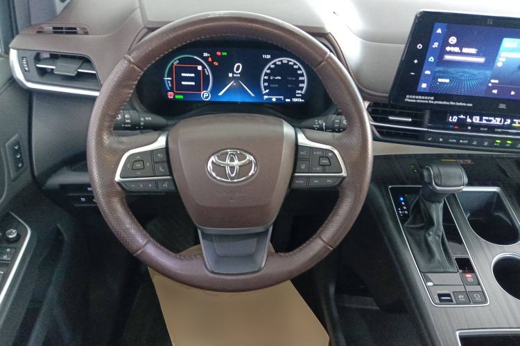 Used Toyota Granvia 2023 2.5L Hybrid Flagship VIP Edition