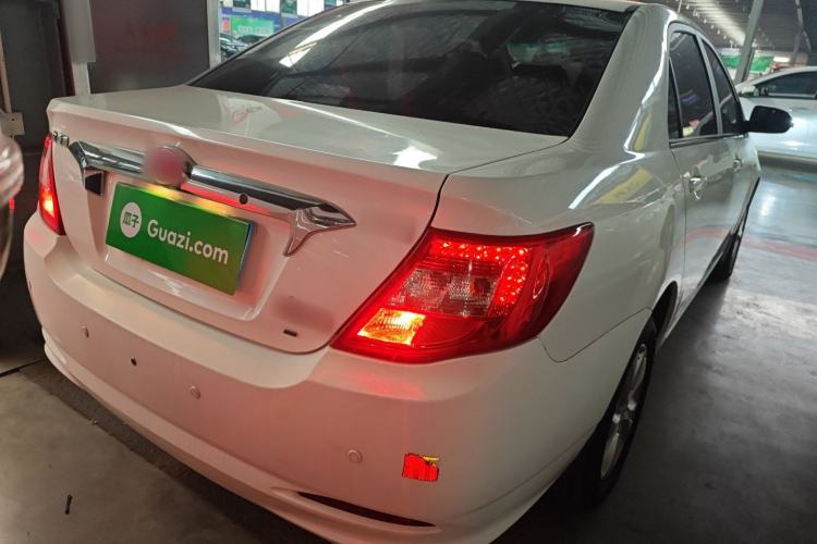 Used BYD F3 2015 Energy-Saving Edition 1.5L Automatic Luxury Model
