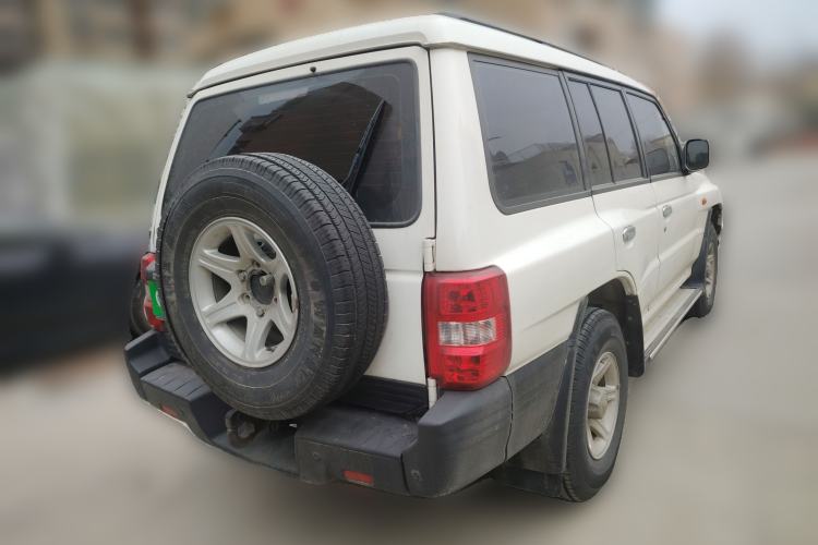 Used Leopaard Q6 2015 2.4L Manual 4x4 Excellence Edition
