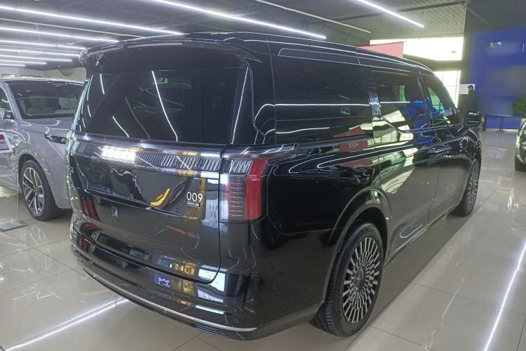 Used Zeekr 009 2024 7-Seater Walk-Through Version Four-Wheel Drive 108 kWh
