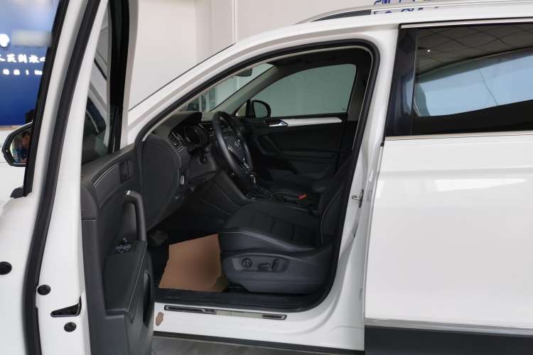 Used Volkswagen Tiguan L 2020 330TSI Automatic Two-Wheel Drive Smart Luxury Edition China VI Standard