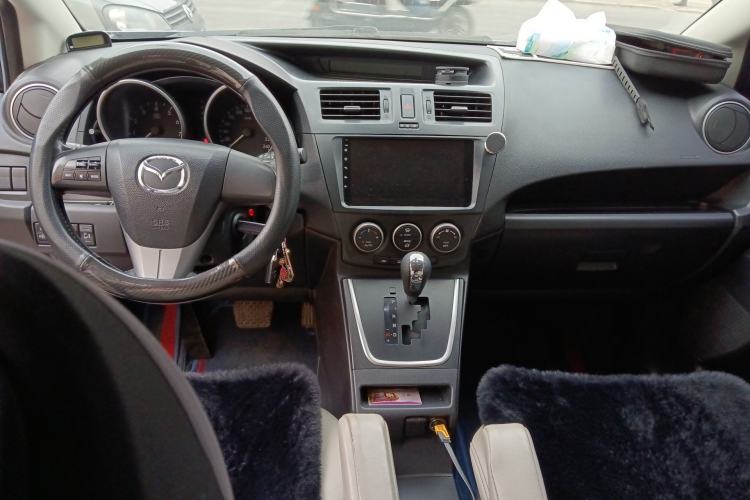 Used Mazda 5 2011 2.0L Automatic Comfort Edition Center Console