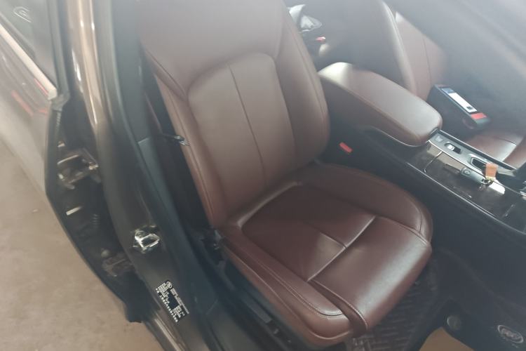 Used Buick LaCrosse 2013 2.4L SIDI Leading Comfort Version Right Front Seat