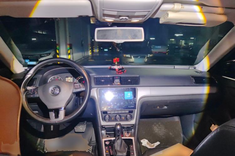 Used Volkswagen Passat 2014 1.8TSI DSG Prestige Edition Center Console