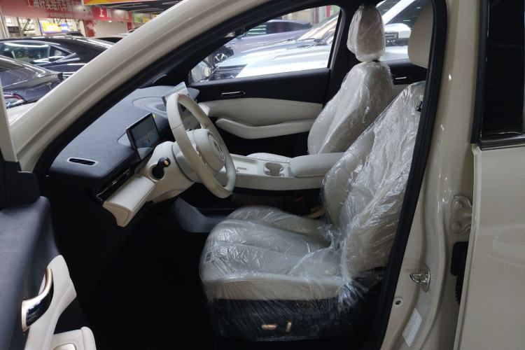 Used Baojun Yunhai 2024 600km Pure Electric Version Left Front Seat